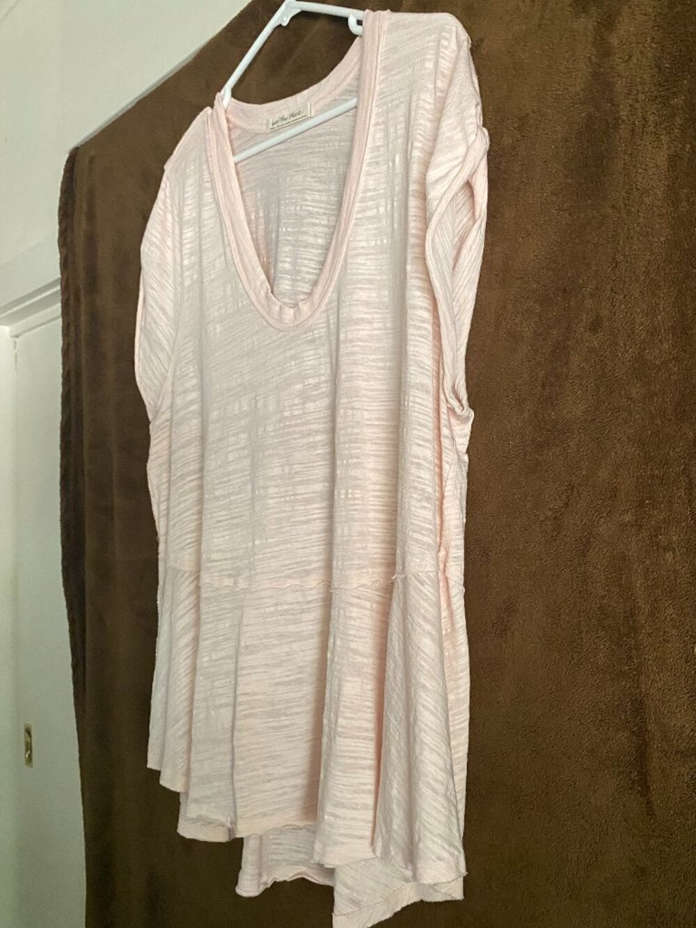 We The Free, short sleeve, light pink, tunic w/slight bottom flare, size XL - Picture 5 of 10